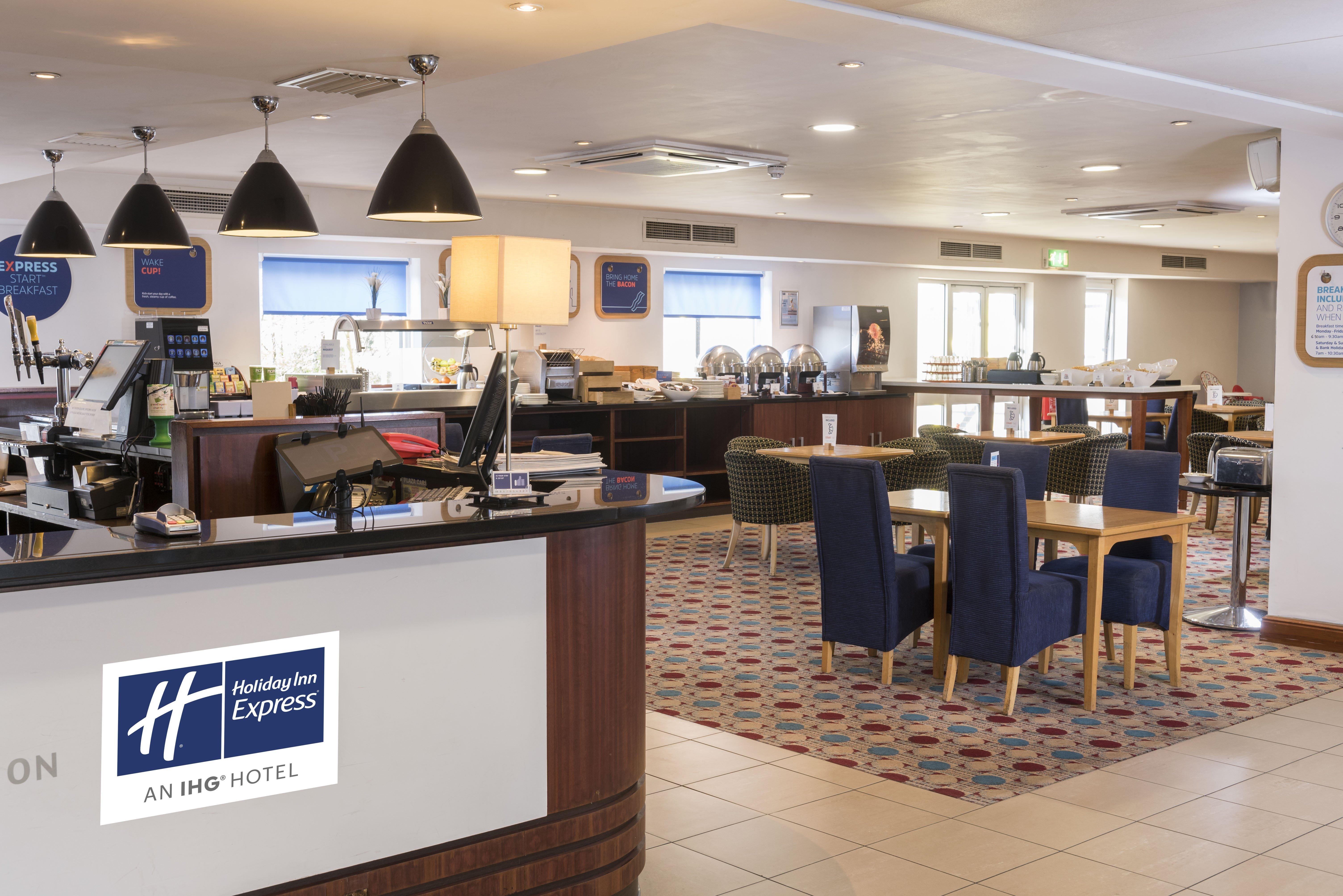 Holiday Inn Express Birmingham Star City By Ihg Exterior foto
