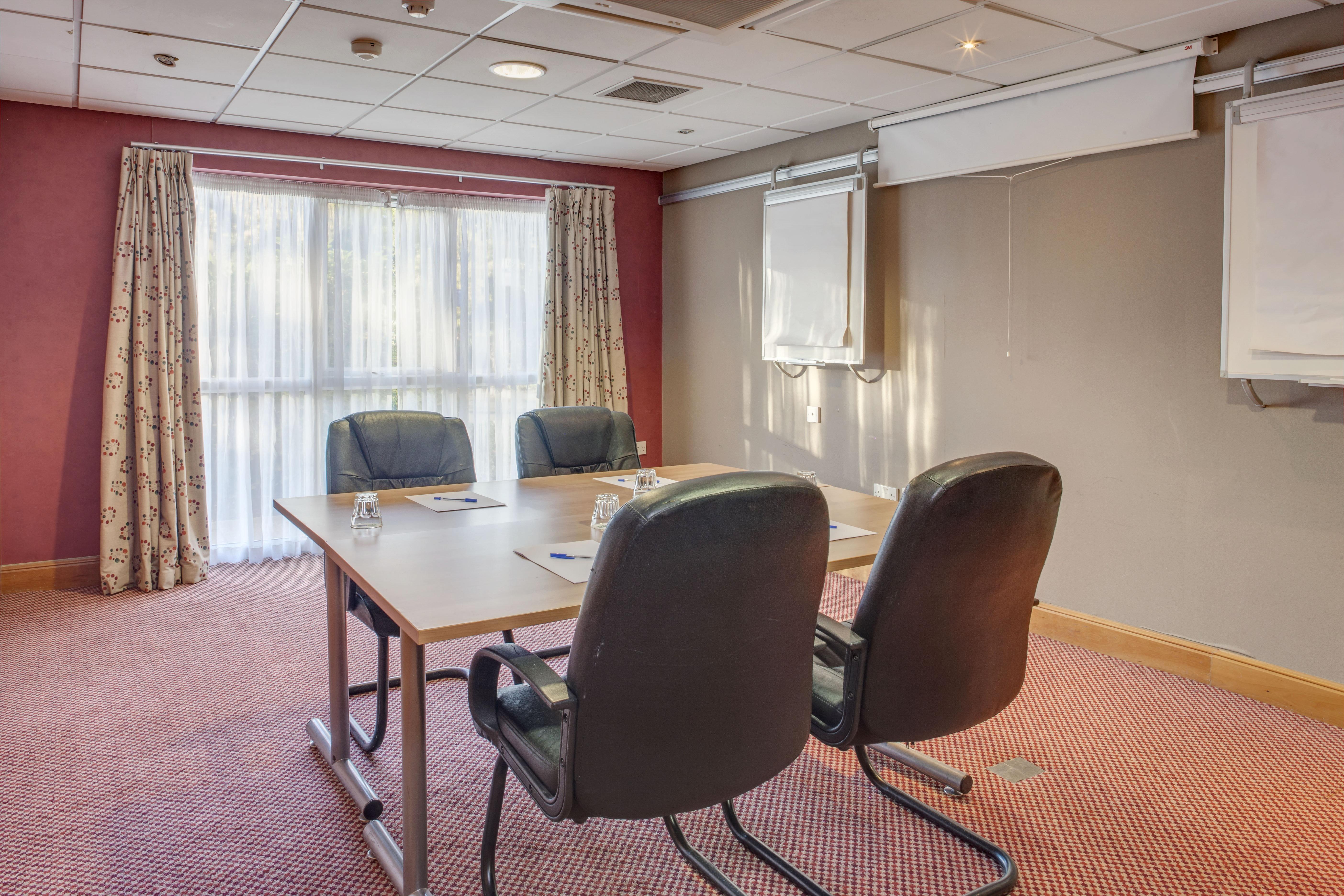 Holiday Inn Express Birmingham Star City By Ihg Exterior foto