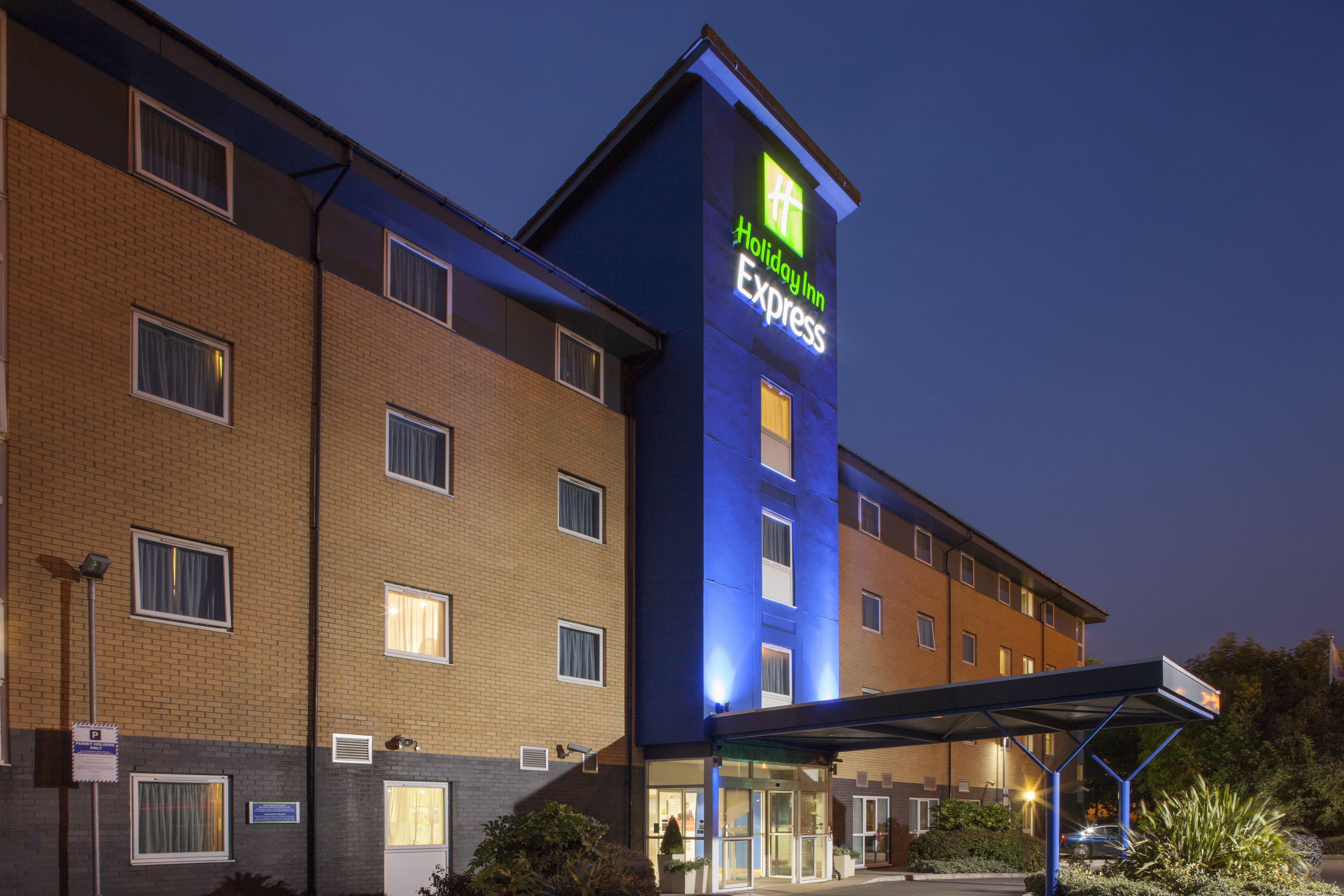 Holiday Inn Express Birmingham Star City, An Ihg Hotel Exterior foto